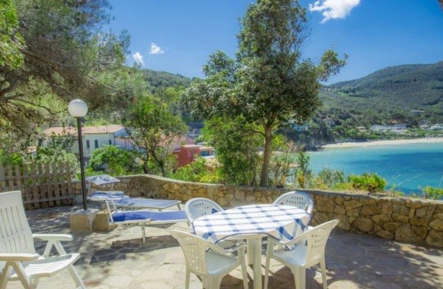 Studio overlooking Scaglieri beach