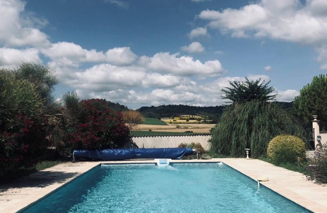 Studio Peyresol Cosy et Calme Avec Piscine au Coeur des Collines Lauragaises