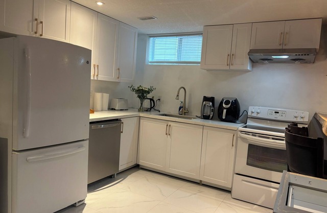 Studio unit with one double bed and one sofa bed