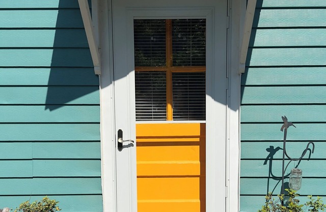 Studio w/Kitchen & Hi-Speed WiFi in Beverly Hills Close to Hospitals for work!