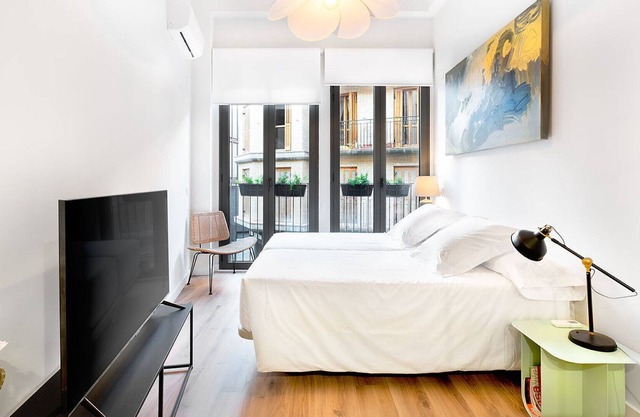 Studio with one double or two single beds