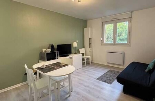 Studio with parking space