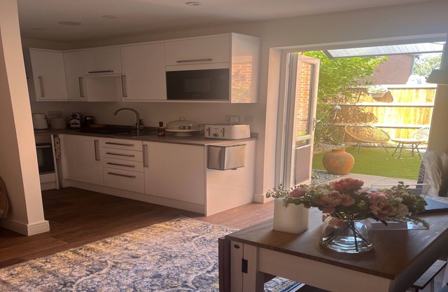 Stunning 1-bed Private Apartment in Norwich