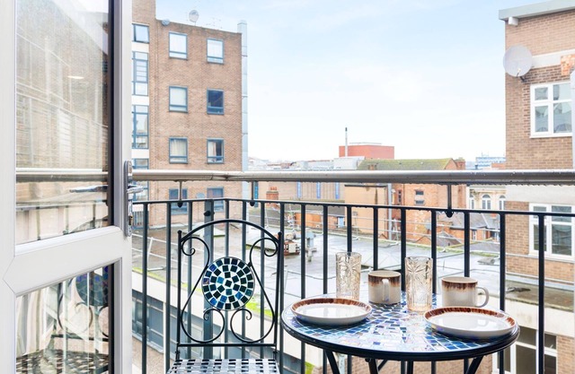 Stunning 1 Bedroom Apt With Balcony-leicester City