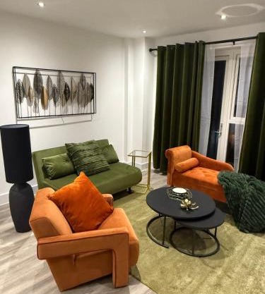 Stunning 2 Bed In Royal Wharf Next To EXCEL & LONDON CITY AIRPORT
