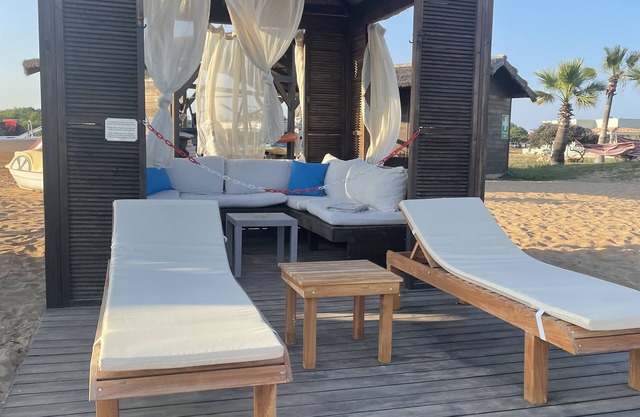 Stunning 2 bed penthouse with jacuzzi