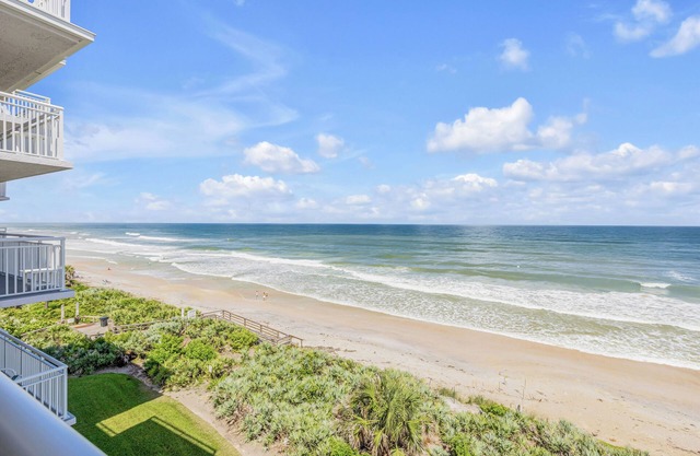 Stunning 2-bedroom Direct Oceanfront Condo in beautiful New Smyrna Beach n