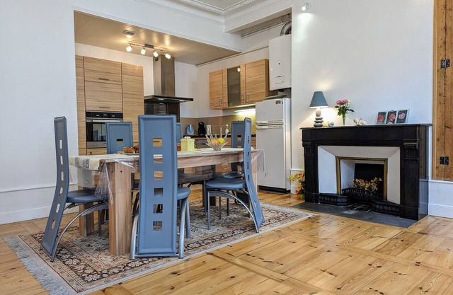 Stunning 2BR Apartment in Historic Le Puy-en-Velay with Modern Amenities