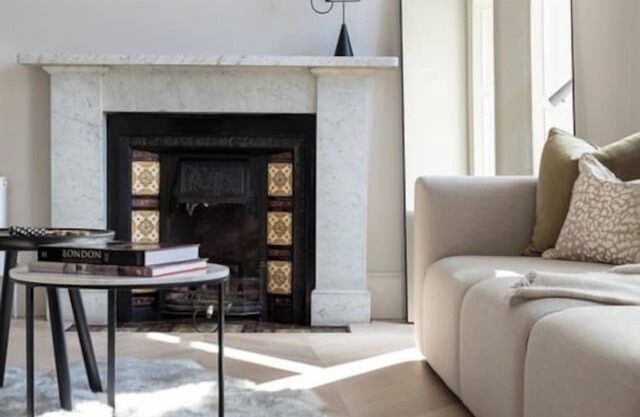 Stunning 3-Bed Castle Views in Historic Edinburgh