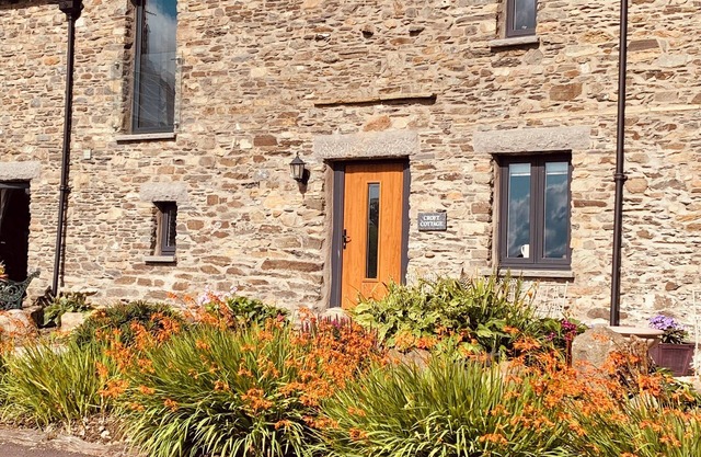 Stunning 3 bed cottage with exceptional views over fields and the Lakeland fells