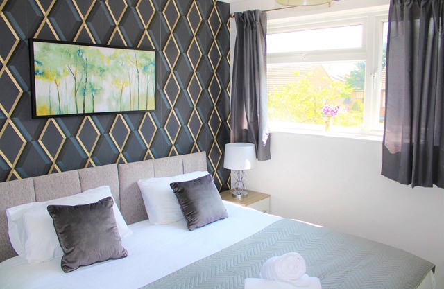 STUNNING 3 bed semi, walking distance to the city centre!