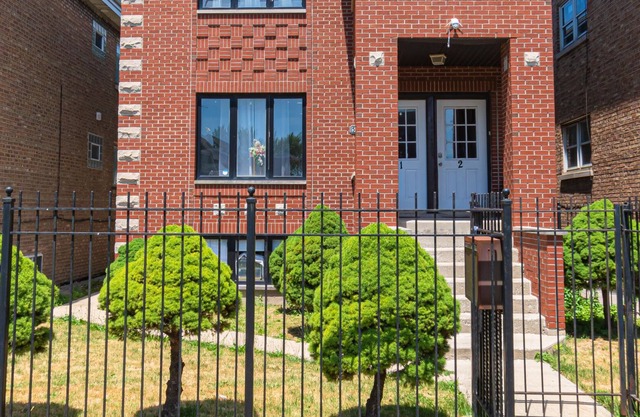 Stunning 3-bedroom apartment!