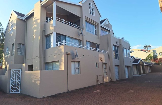 Stunning 3 Bedroom Apartment in Scottburg.Sea View.Overlooking Golf Course