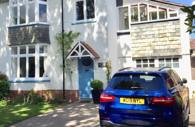 Stunning 4 bed house close Topsham centre, own parking, gardens, quiet location