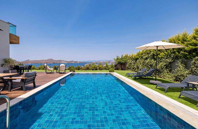 Stunning 5-Bedroom Villa with Panoramic View of Yalikavak Marina