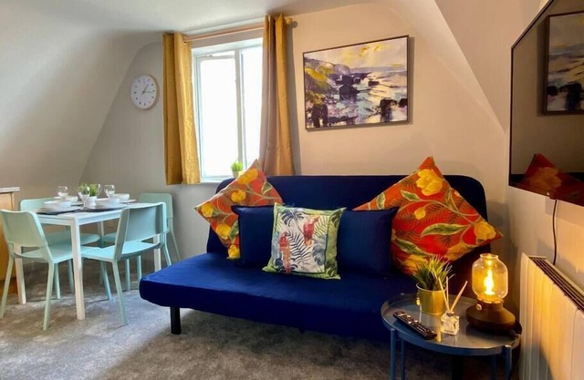 Stunning Apartment - 5 minute walk to the beach!