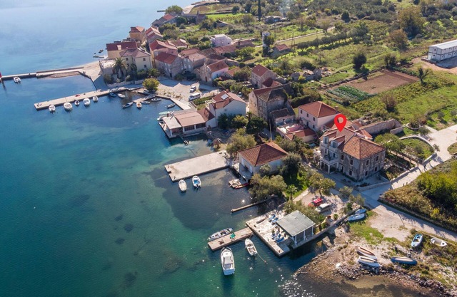Stunning apartment in Ston with WiFi