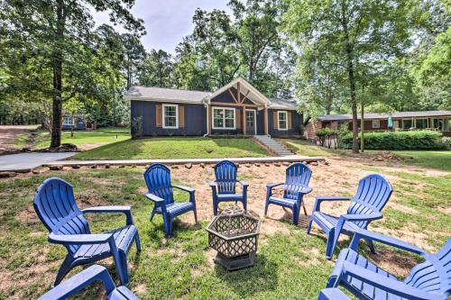 Stunning Avinger Retreat on Lake O the Pines