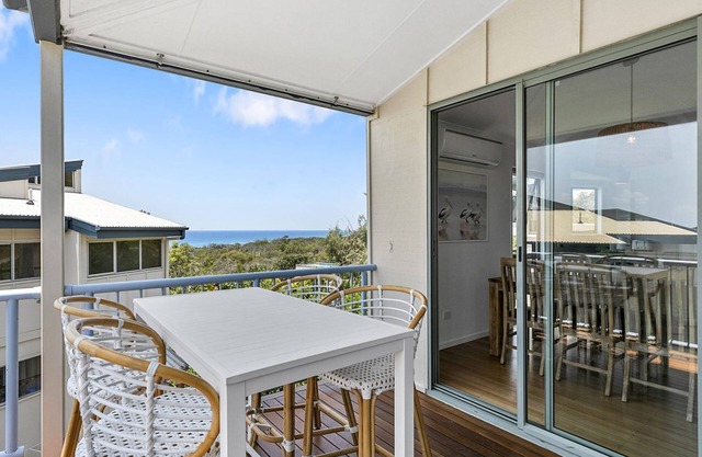 Stunning Beach Front Villa at Castaway Cove