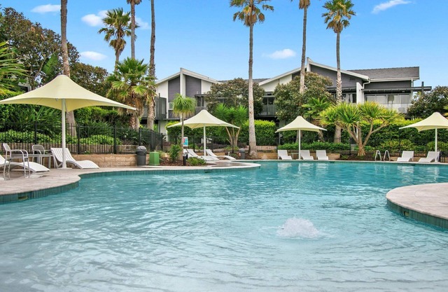 Stunning beach house at Magenta