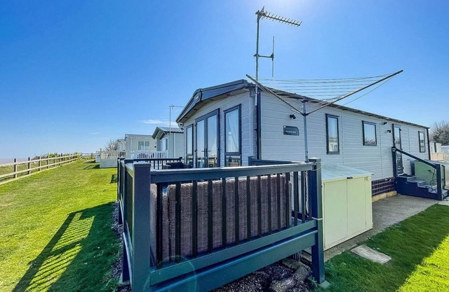 Stunning caravan full sea views at Broadland Sands Holiday Park ref 20285BS