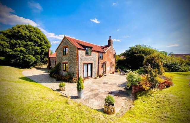 Stunning country house and garden in Holt on the North Norfolk coast