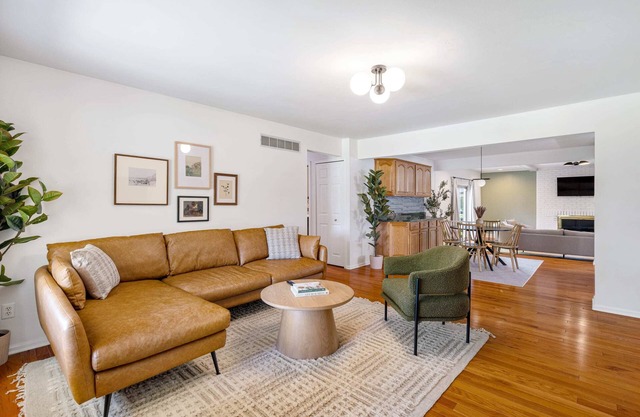 Stunning, Cozy & WFH Optimized 4BR/2BA! Welcome!