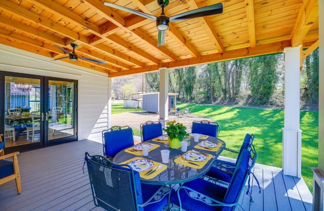 Stunning Damascus Vacation Rental with Fire Pit!
