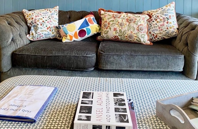 Stunning dog friendly cottage in the Peak Park.