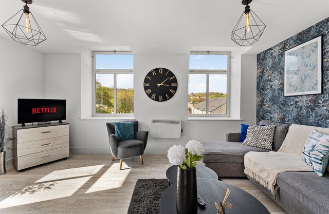 Stunning Executive Apartment - Free Secure Parking