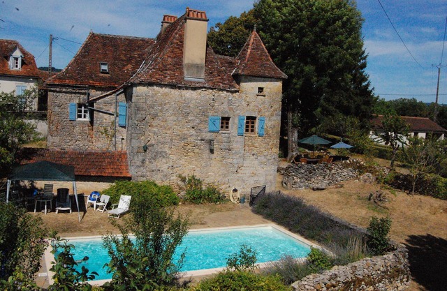 Stunning, family-friendly farmhouse; large garden, safe private pool