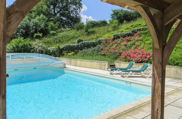 Stunning home in Domfront en Champagne