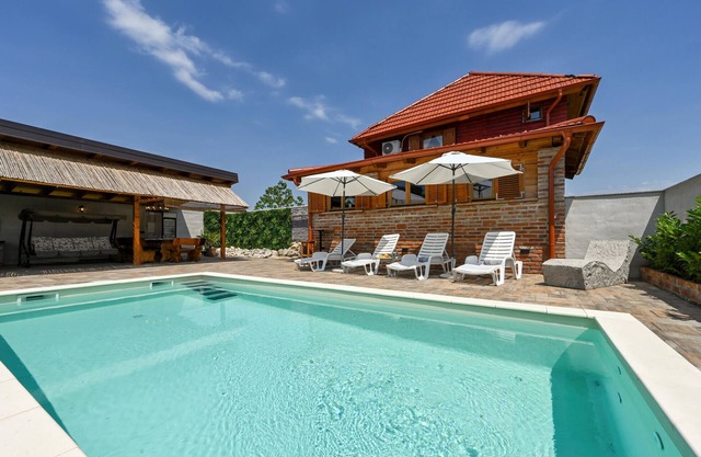 Stunning home in Vinogradi Ludbreski