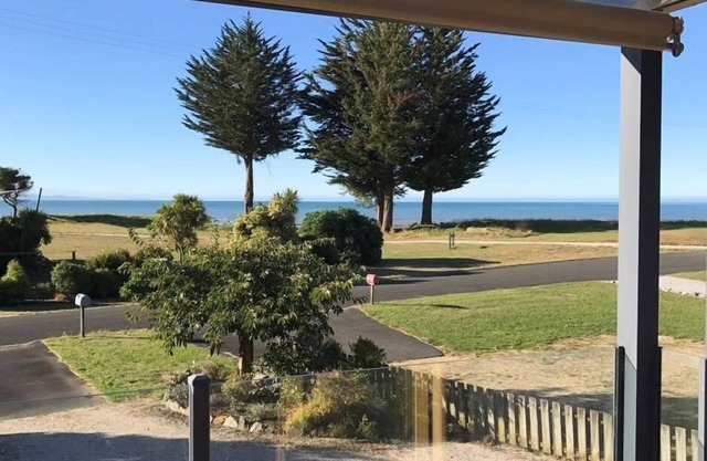 Stunning holiday home across the road to the beach