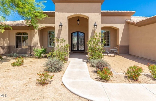 Stunning Home...Casinos, Sports & Entertainment... Close By!