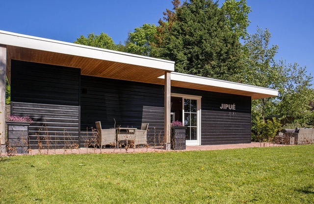 Stunning home in Bruchterveld with WiFi