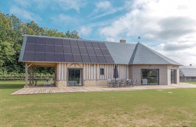 Stunning home in Hattenville with WiFi