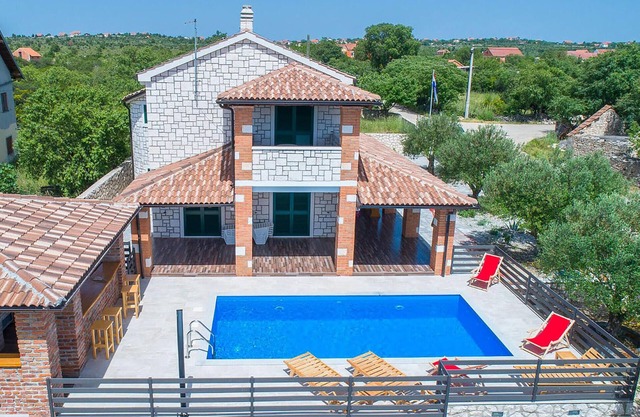 Stunning home in Ladevci with WiFi