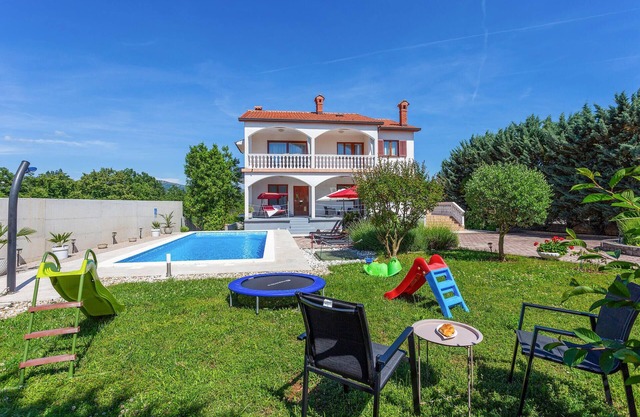 Stunning home in Nedescina