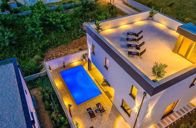 Stunning home in Privlaka