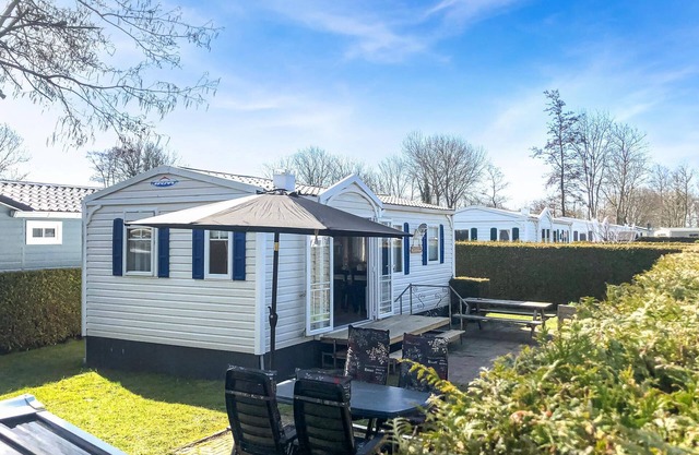Stunning home in Tzummarum with WiFi