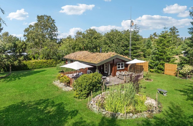 Stunning home in Væggerløse with WiFi