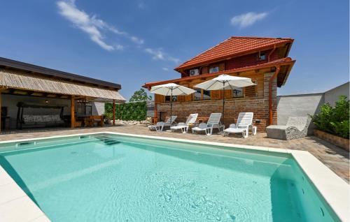 Stunning Home In Vinogradi Ludbreski