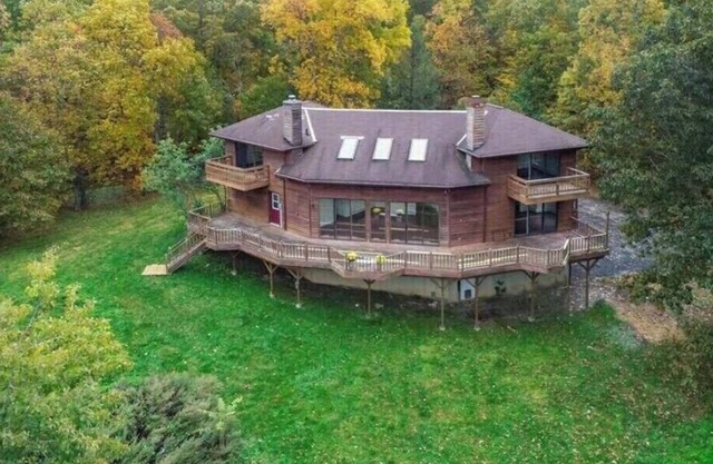 Stunning Hudson Valley Retreat: Huge deck with views, 90min from NYC
