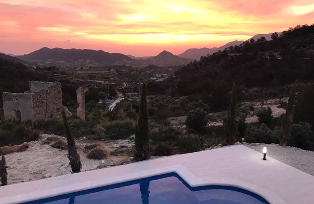 Stunning mountain top 5 bedroom Farmhouse, large pool near Murcia, Costa Blanca
