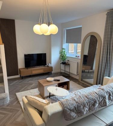 Stunning New 3 Bedroom Executive Property in Corby