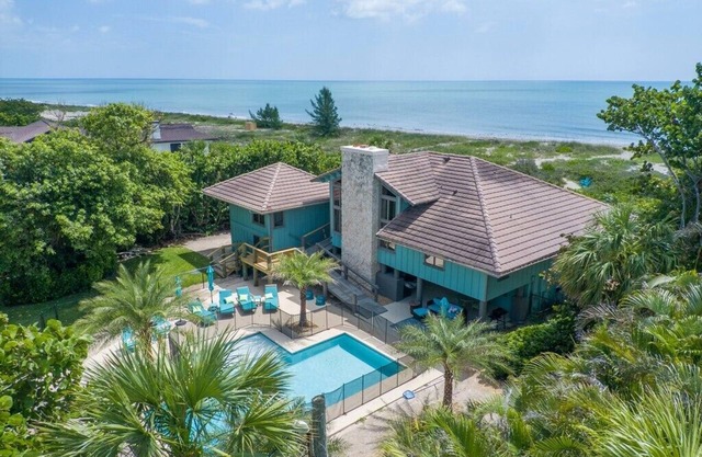 STUNNING OCEANFRONT SEA TURTLE RESORT Beach Home with Resort Pool WOW!