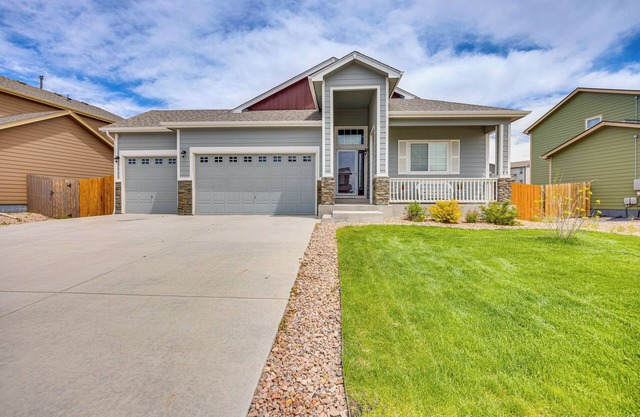 Stunning Peyton Retreat w/Game Room, Private Yard