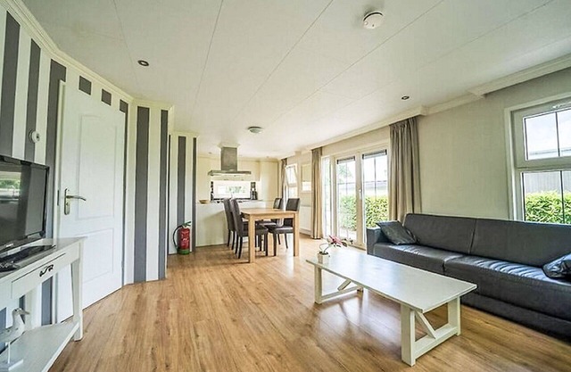 Stunning private villa for 4 people with WIFI, pool, TV and terrace