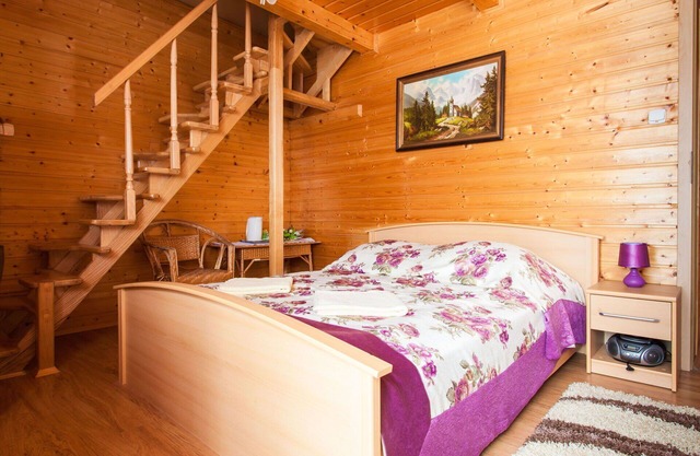 Stunning private villa for 28 people with WIFI, TV, patio, pets allowed, panoramic view and park.